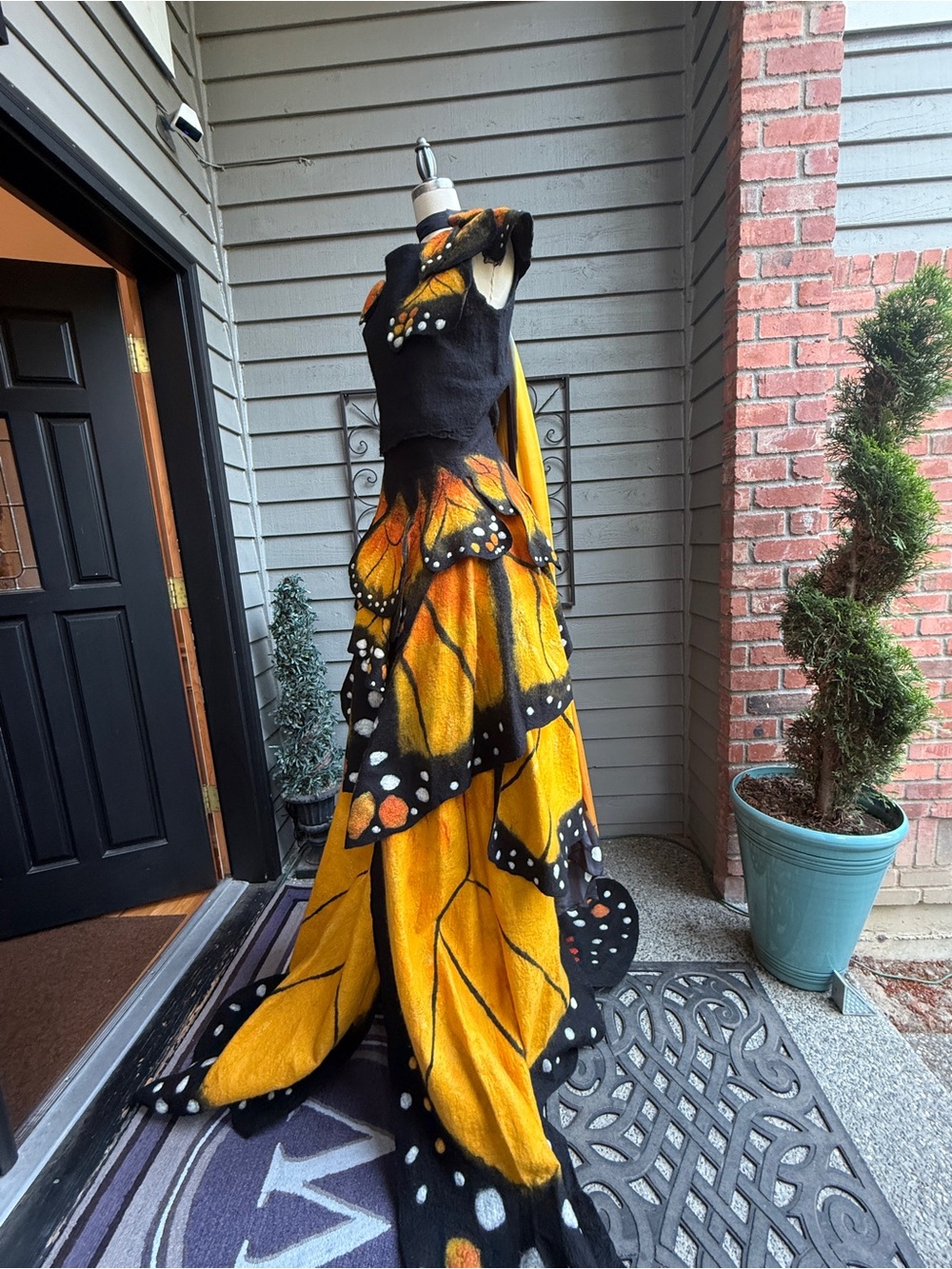 OOAK Monarch Butterfly Women’s  Costume - Felted Wool and Silk. Size 2/4 - Picture 3 of 7